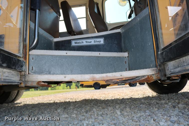 image for item DB9294 1995 Chevrolet G30 Blue Bird school bus