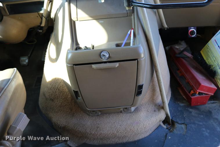 image for item DB9294 1995 Chevrolet G30 Blue Bird school bus