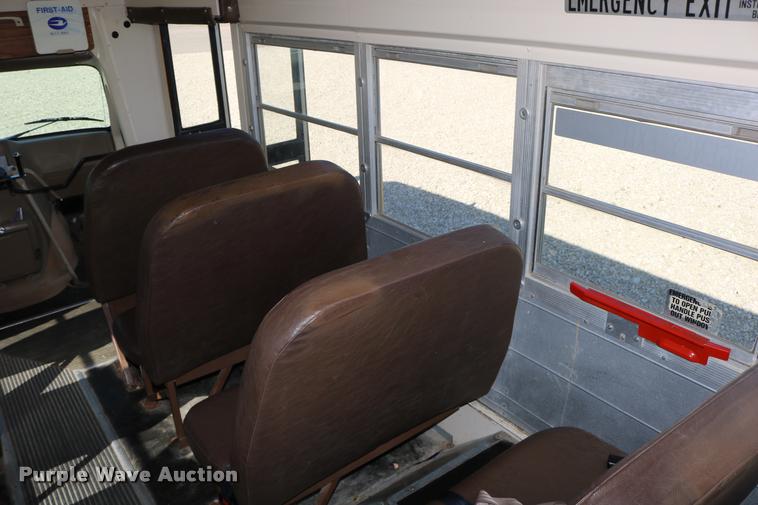 image for item DB9294 1995 Chevrolet G30 Blue Bird school bus