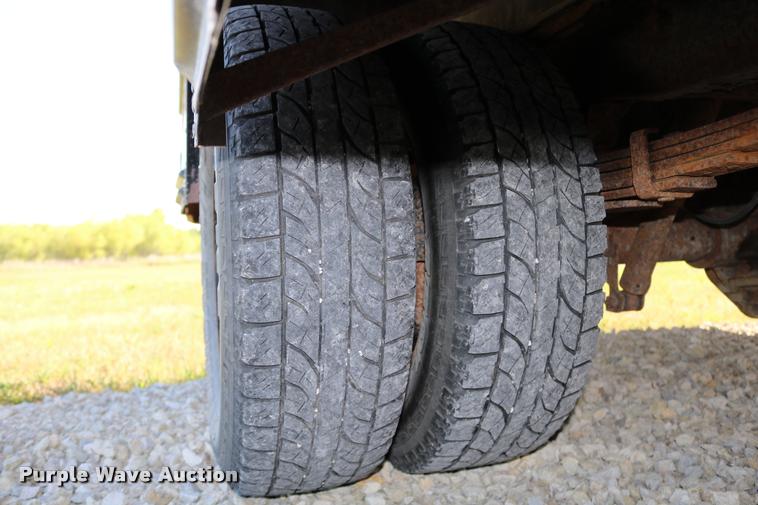 image for item DB9294 1995 Chevrolet G30 Blue Bird school bus