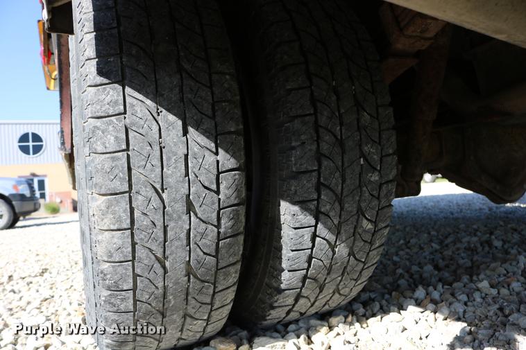 image for item DB9294 1995 Chevrolet G30 Blue Bird school bus