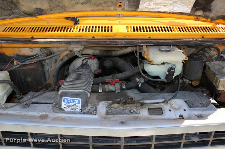 image for item DB9294 1995 Chevrolet G30 Blue Bird school bus