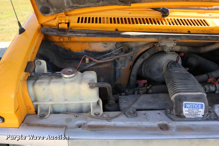 image for item DB9294 1995 Chevrolet G30 Blue Bird school bus