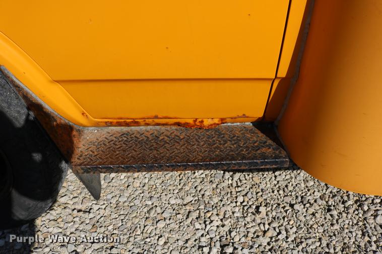 image for item DB9294 1995 Chevrolet G30 Blue Bird school bus