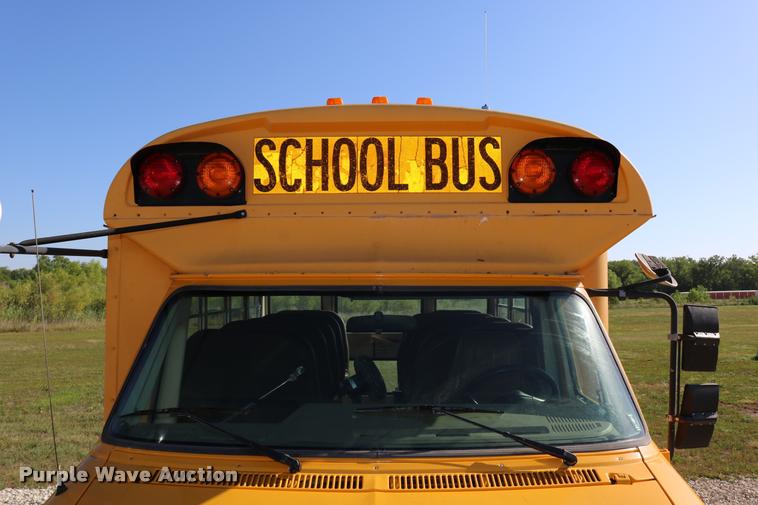 image for item DB9294 1995 Chevrolet G30 Blue Bird school bus