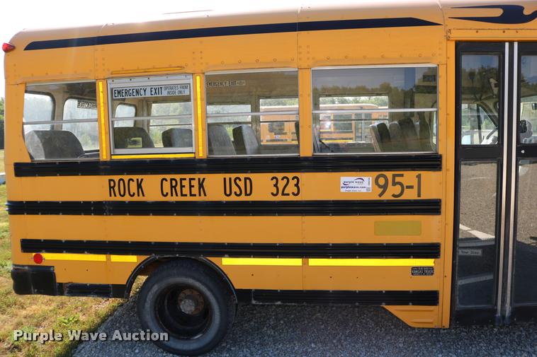image for item DB9294 1995 Chevrolet G30 Blue Bird school bus