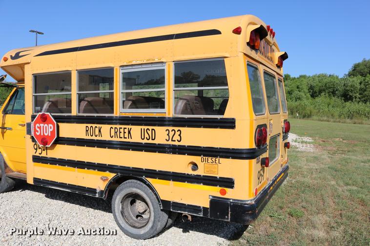 image for item DB9294 1995 Chevrolet G30 Blue Bird school bus