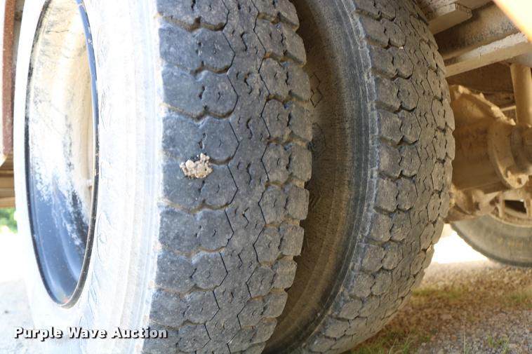 image for item DB9296 1999 Freightliner FS65 Blue Bird school bus