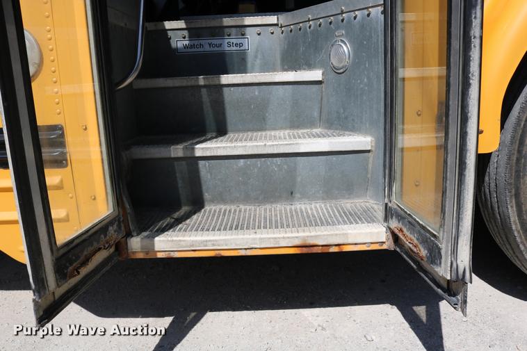 image for item DB9298 2000 Freightliner FS65 Blue Bird school bus