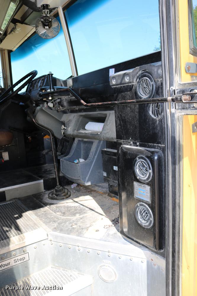 image for item DB9298 2000 Freightliner FS65 Blue Bird school bus