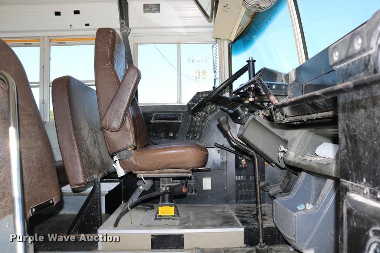 image for item DB9298 2000 Freightliner FS65 Blue Bird school bus