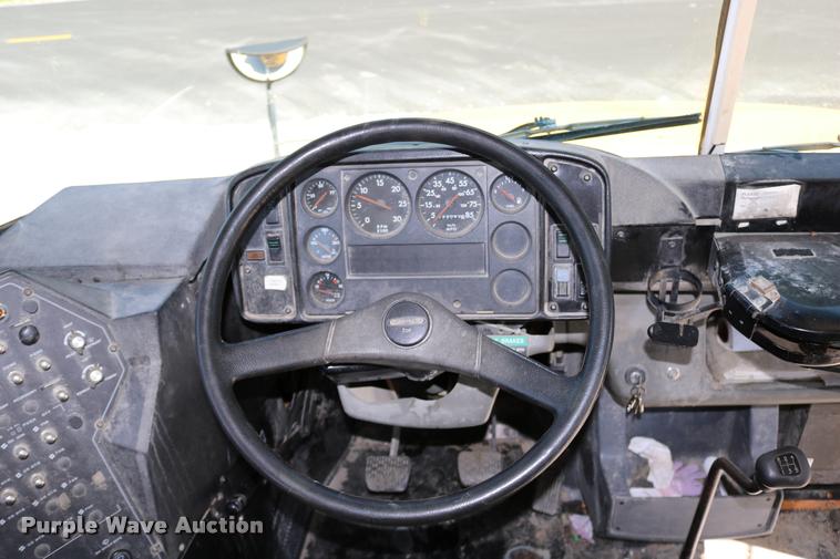 image for item DB9298 2000 Freightliner FS65 Blue Bird school bus