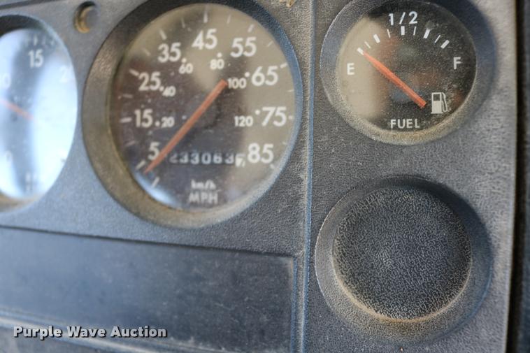 image for item DB9298 2000 Freightliner FS65 Blue Bird school bus