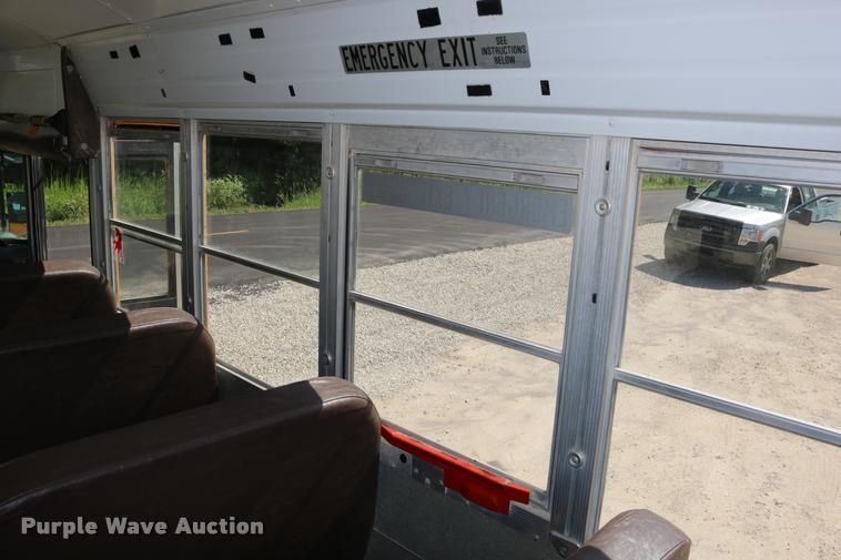 image for item DB9298 2000 Freightliner FS65 Blue Bird school bus