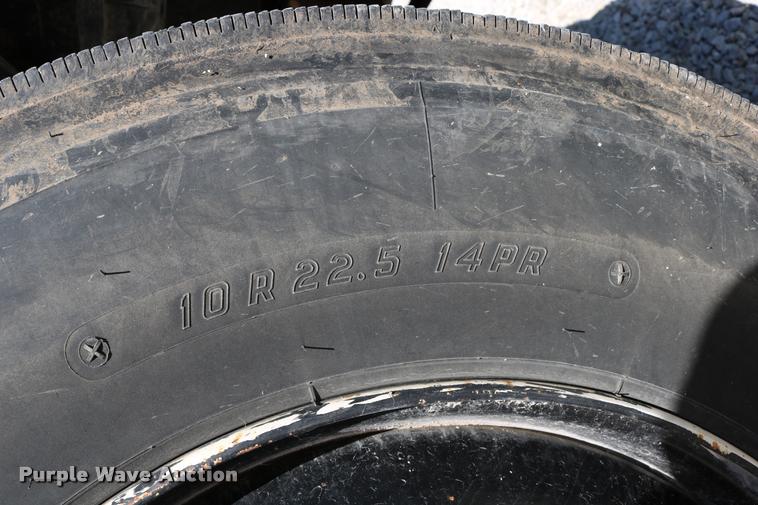 image for item DB9298 2000 Freightliner FS65 Blue Bird school bus