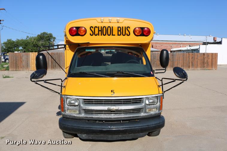 image for item DB9319 2002 Chevrolet Express G3500 school bus