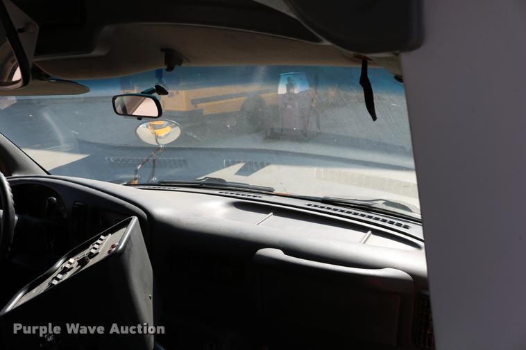 image for item DB9319 2002 Chevrolet Express G3500 school bus