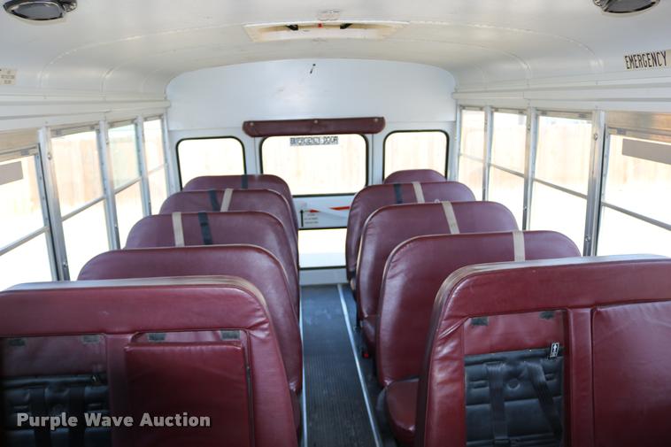 image for item DB9319 2002 Chevrolet Express G3500 school bus