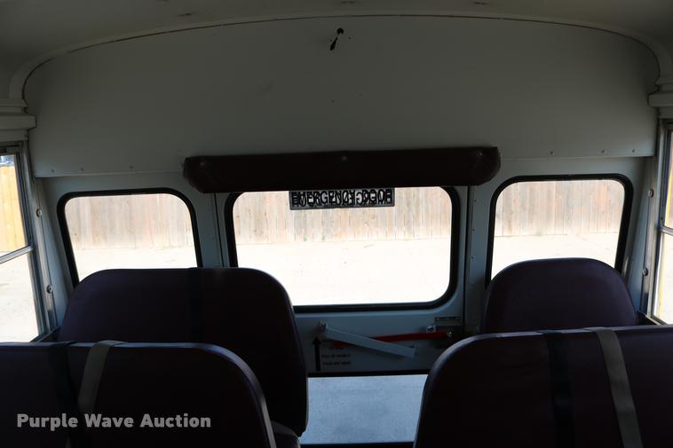 image for item DB9319 2002 Chevrolet Express G3500 school bus