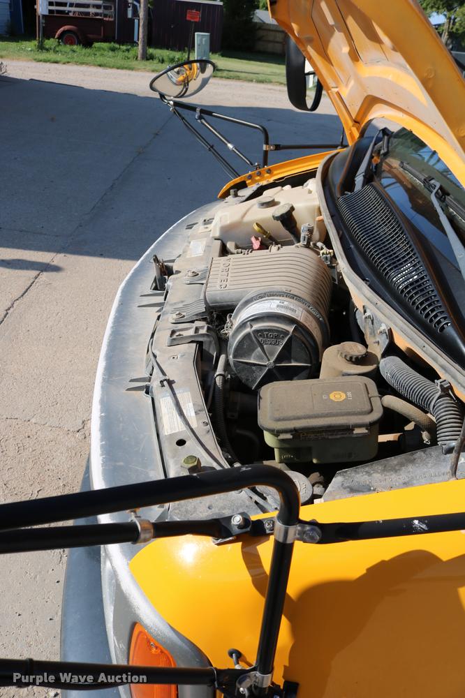 image for item DB9319 2002 Chevrolet Express G3500 school bus