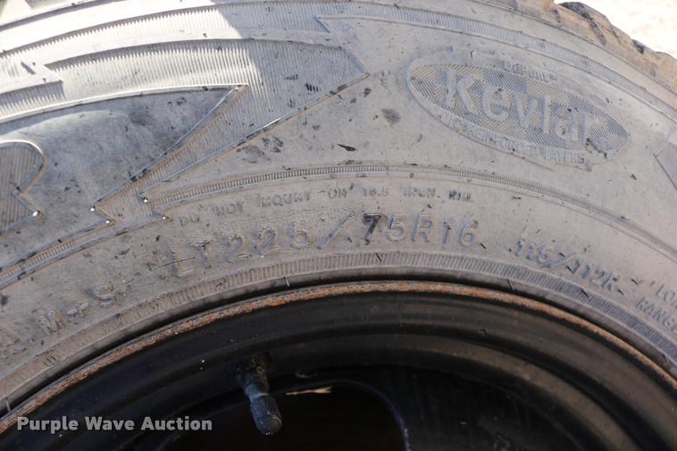 image for item DB9319 2002 Chevrolet Express G3500 school bus