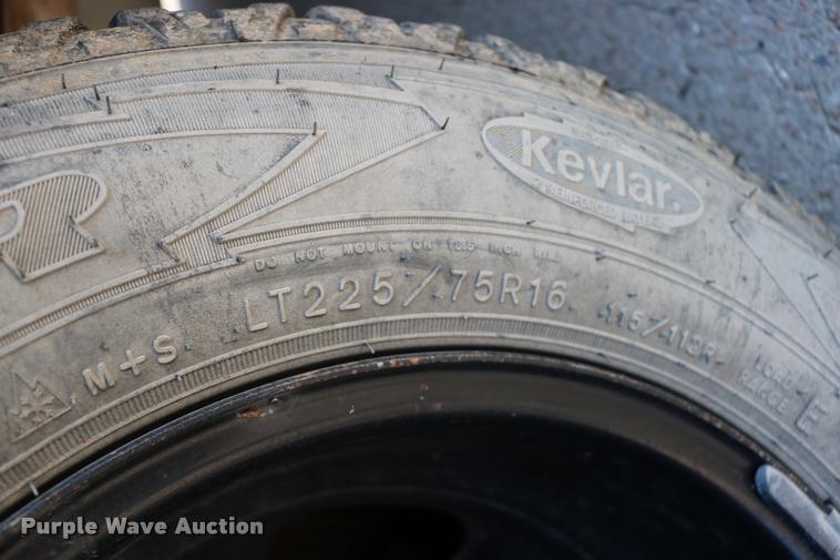 image for item DB9319 2002 Chevrolet Express G3500 school bus