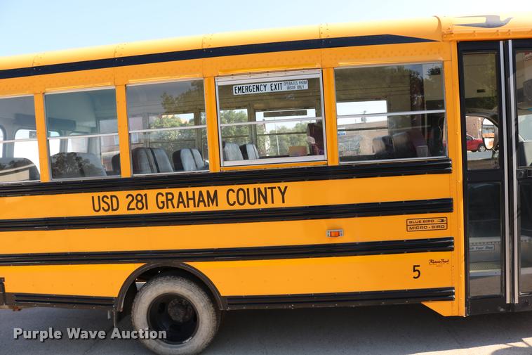 image for item DB9319 2002 Chevrolet Express G3500 school bus