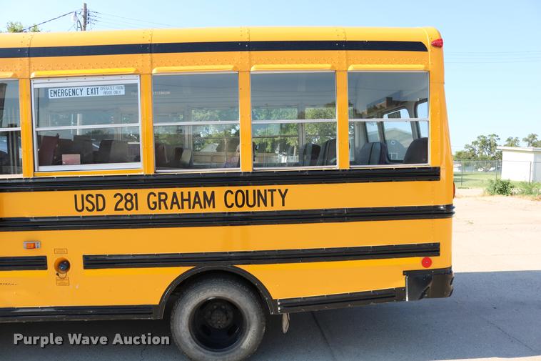 image for item DB9319 2002 Chevrolet Express G3500 school bus