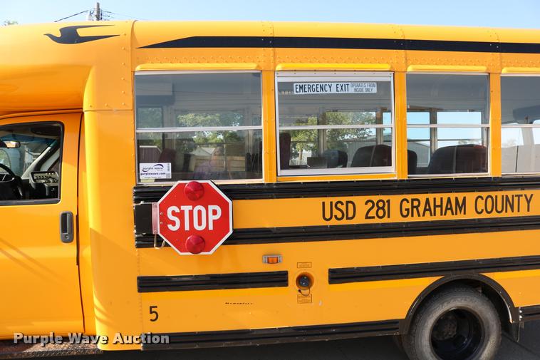 image for item DB9319 2002 Chevrolet Express G3500 school bus