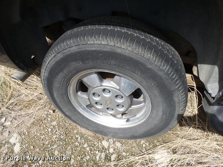 image for item DC3940 2003 Chevrolet Tahoe SUV