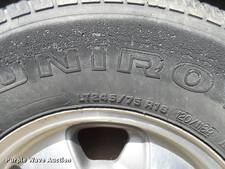 image for item DC3940 2003 Chevrolet Tahoe SUV