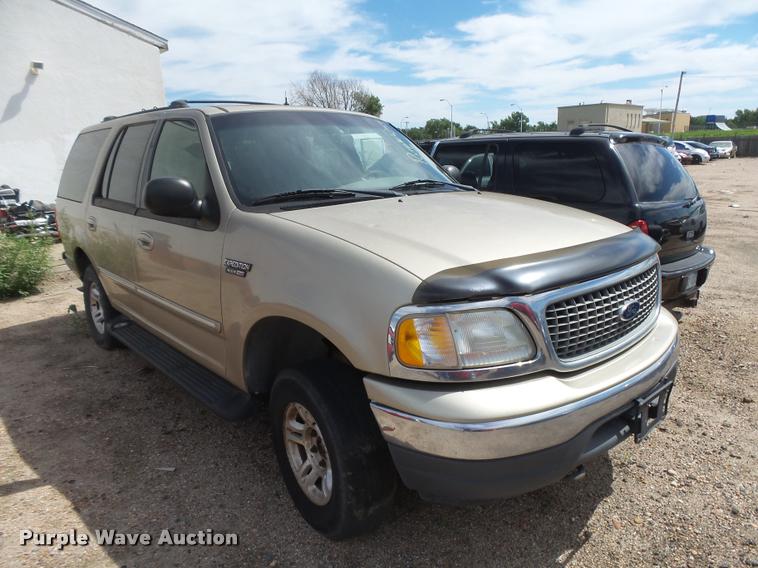 image for item DC3941 2000 Ford Expedition XLT SUV