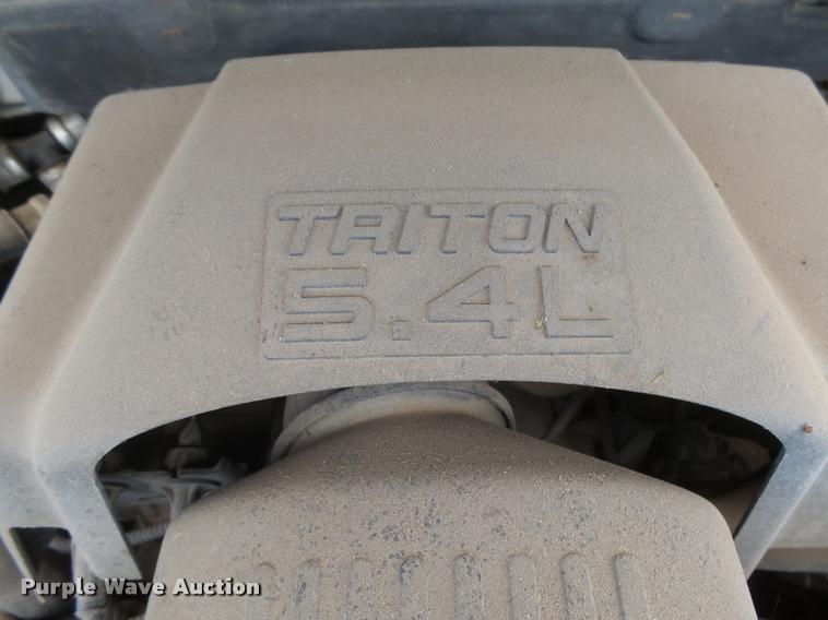 image for item DC3941 2000 Ford Expedition XLT SUV