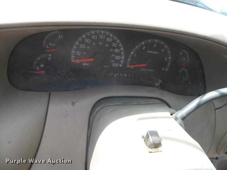 image for item DC3941 2000 Ford Expedition XLT SUV