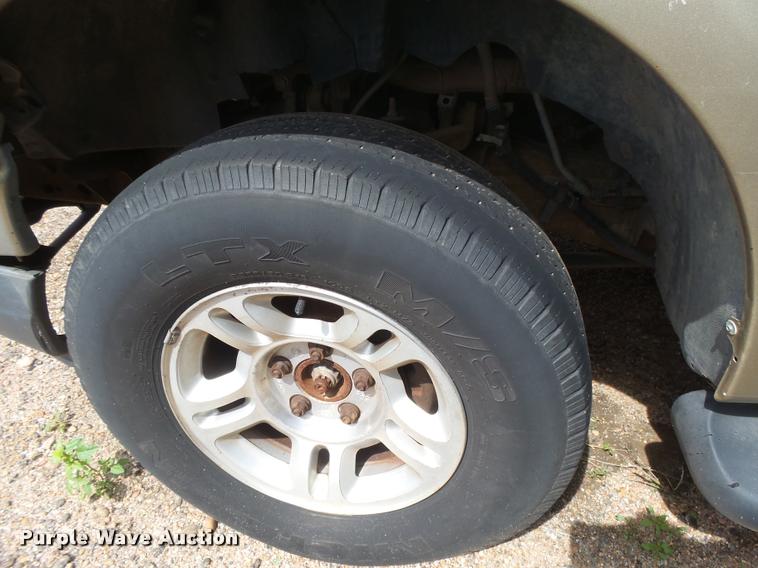 image for item DC3941 2000 Ford Expedition XLT SUV