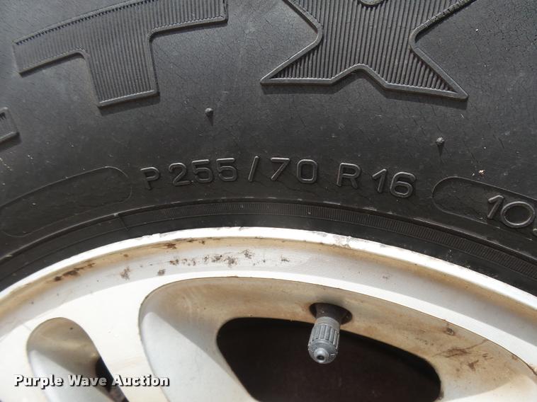 image for item DC3941 2000 Ford Expedition XLT SUV