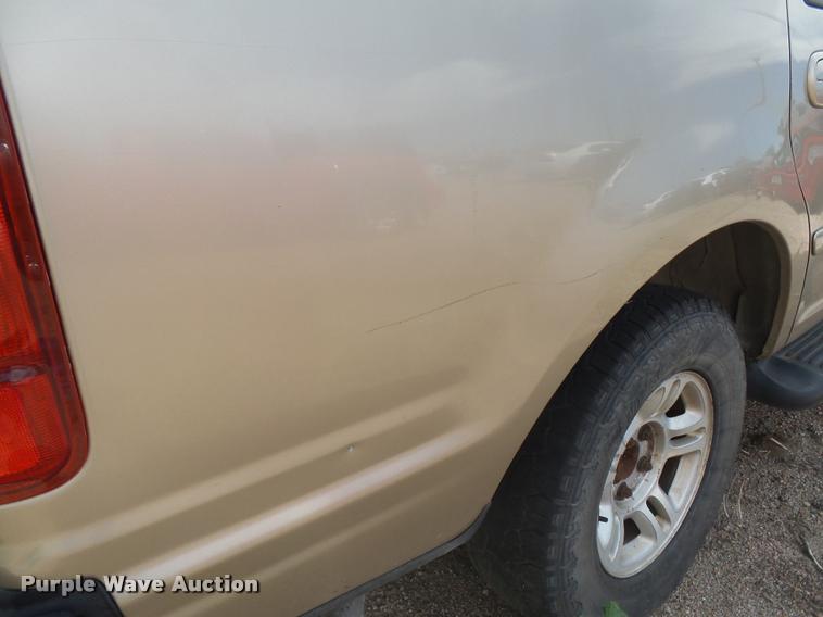 image for item DC3941 2000 Ford Expedition XLT SUV