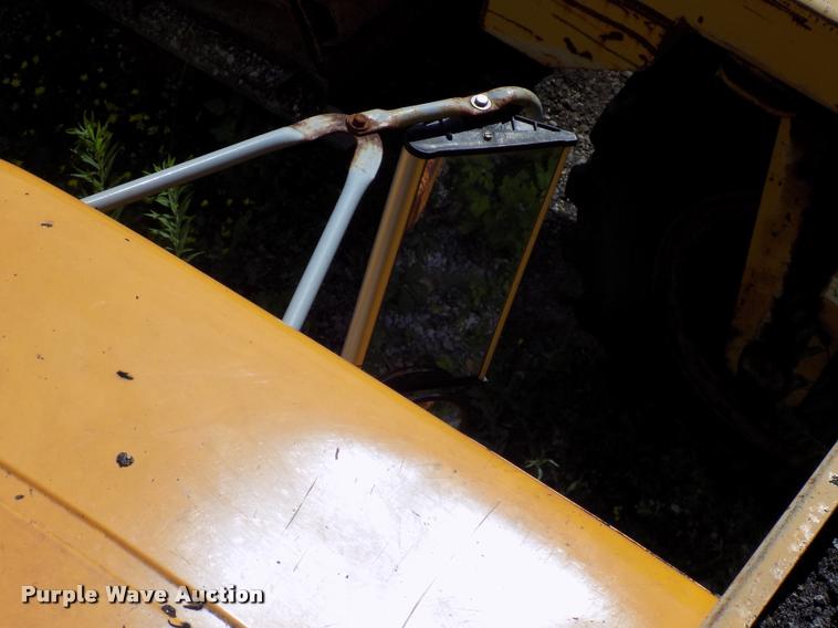 image for item DC4954 1999 International 4700 dump truck