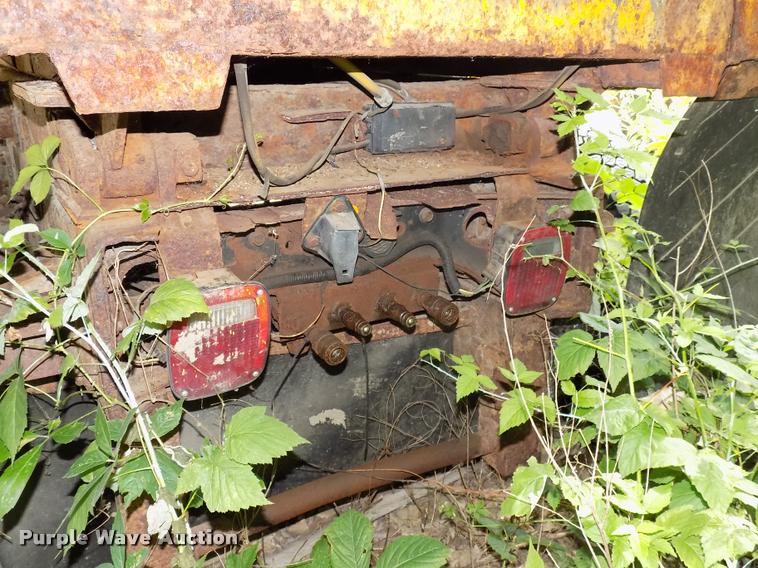 image for item DC4954 1999 International 4700 dump truck