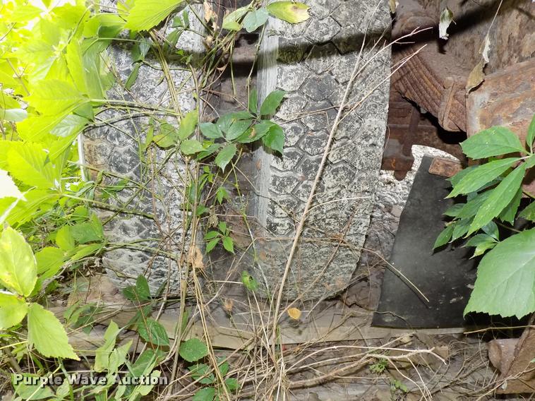 image for item DC4954 1999 International 4700 dump truck