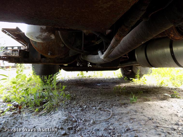 image for item DC4954 1999 International 4700 dump truck