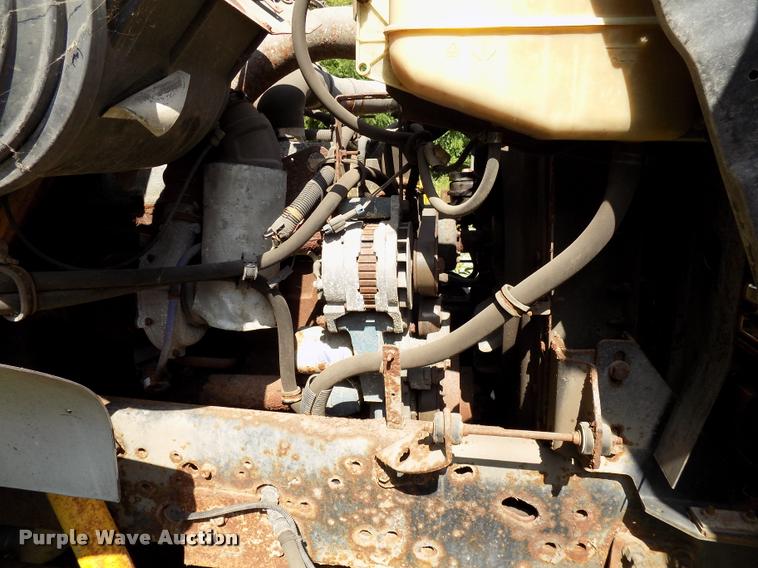 image for item DC4954 1999 International 4700 dump truck