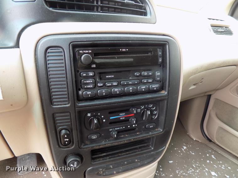 image for item DC4955 2001 Ford Windstar SE van