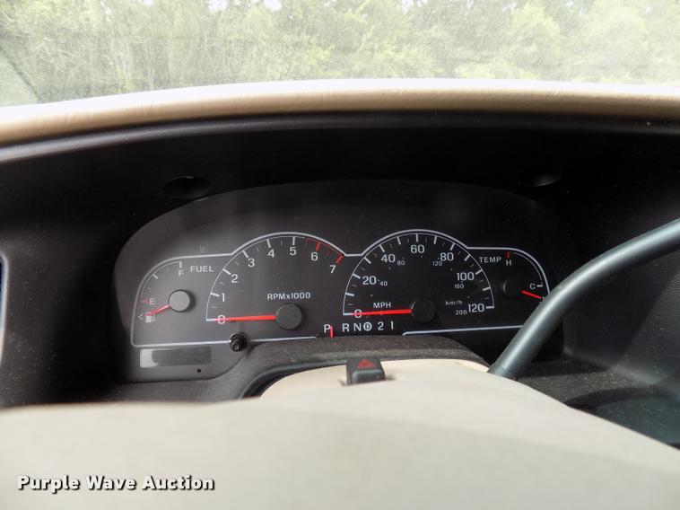 image for item DC4955 2001 Ford Windstar SE van