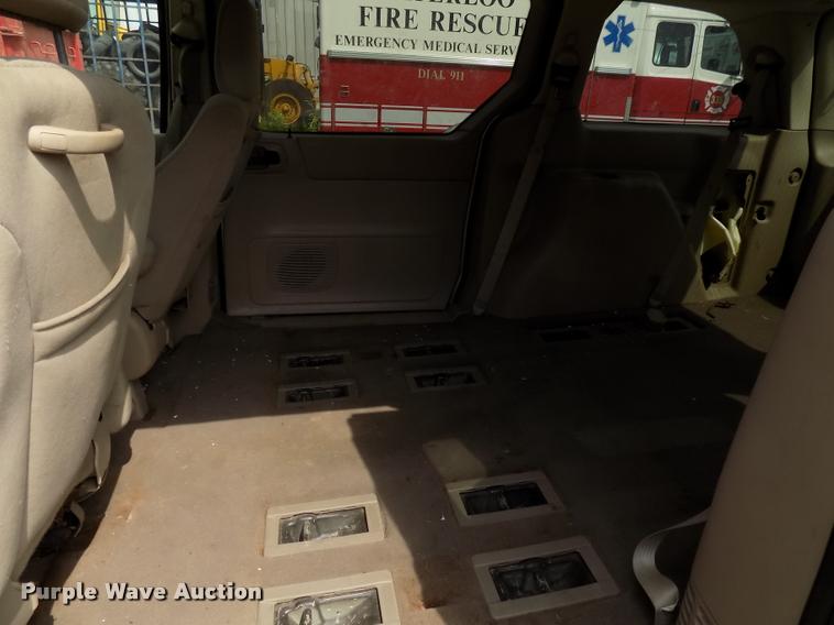 image for item DC4955 2001 Ford Windstar SE van