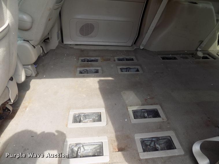 image for item DC4955 2001 Ford Windstar SE van