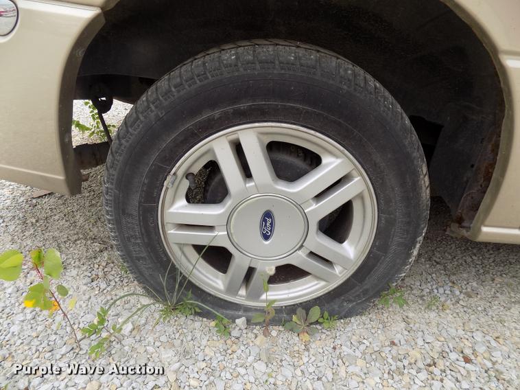 image for item DC4955 2001 Ford Windstar SE van