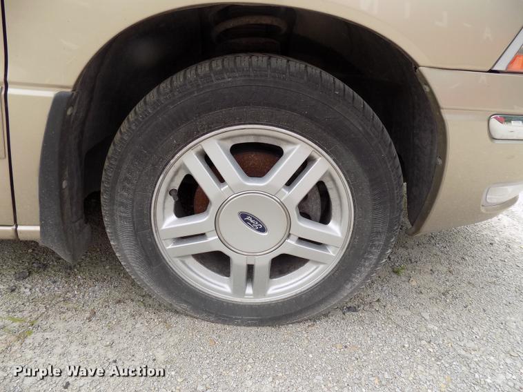 image for item DC4955 2001 Ford Windstar SE van