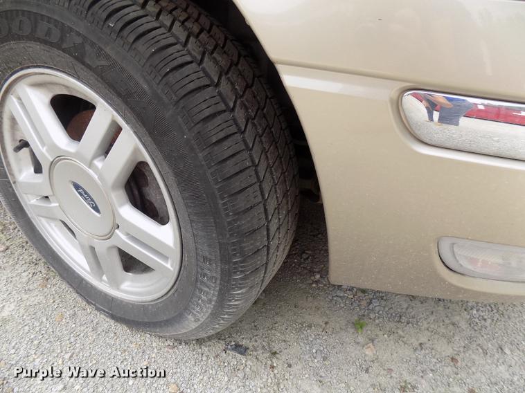 image for item DC4955 2001 Ford Windstar SE van