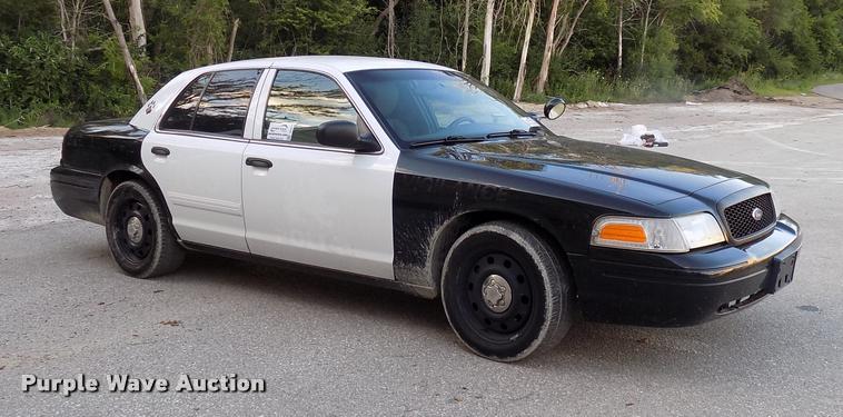 image for item DC4968 2011 Ford Crown Victoria Police Interceptor